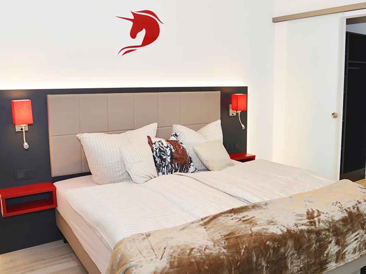 Hotel Rotes Einhorn **** Düren - Eifel エクステリア 写真